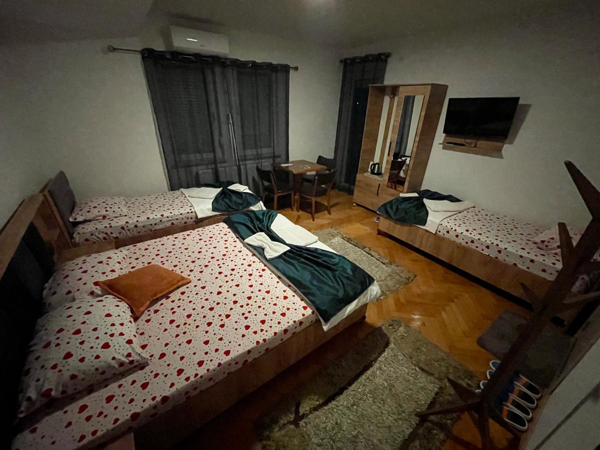 Madigan'S Hotel Kosovo Polje Luaran gambar