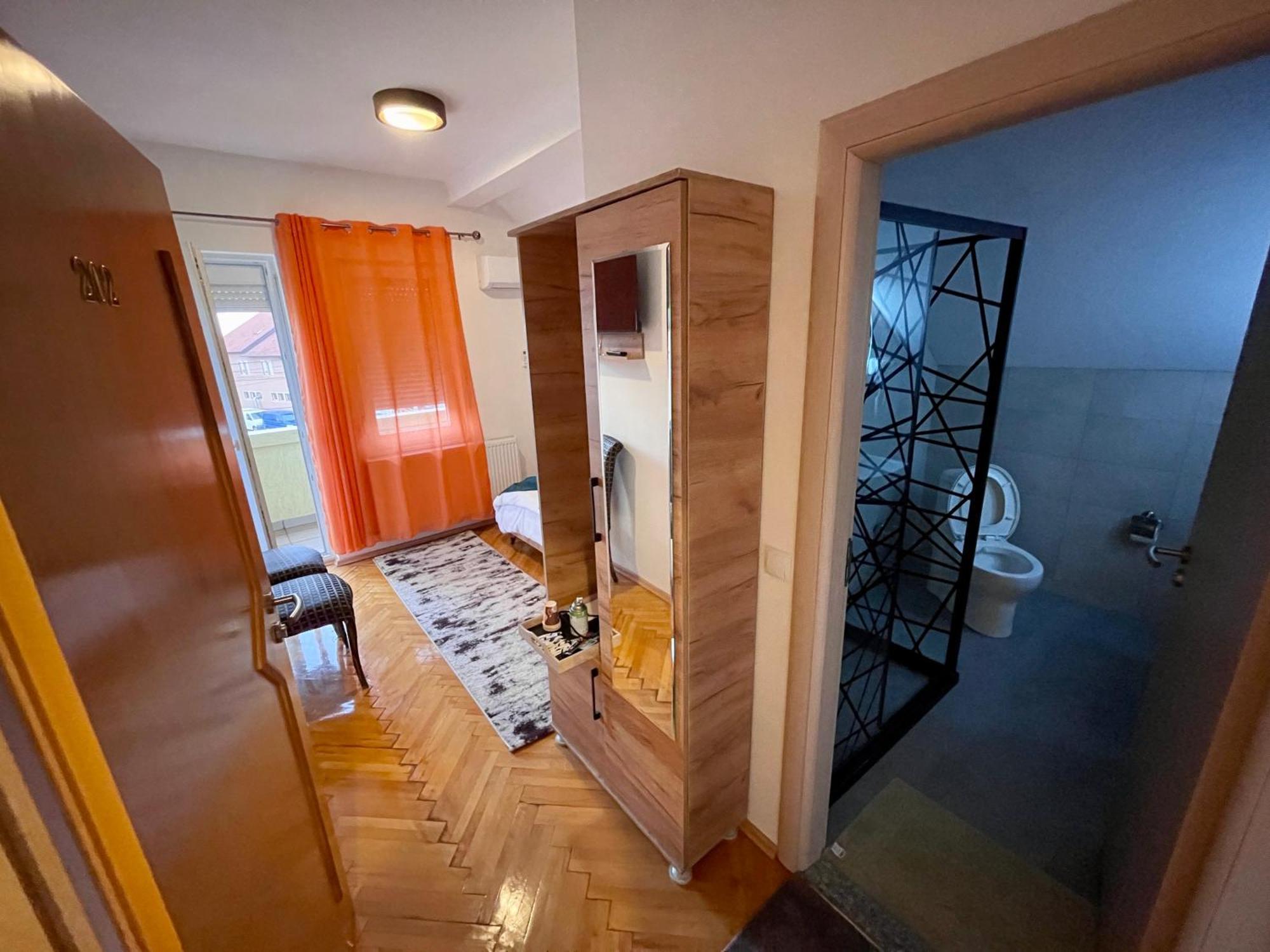 Madigan'S Hotel Kosovo Polje Luaran gambar