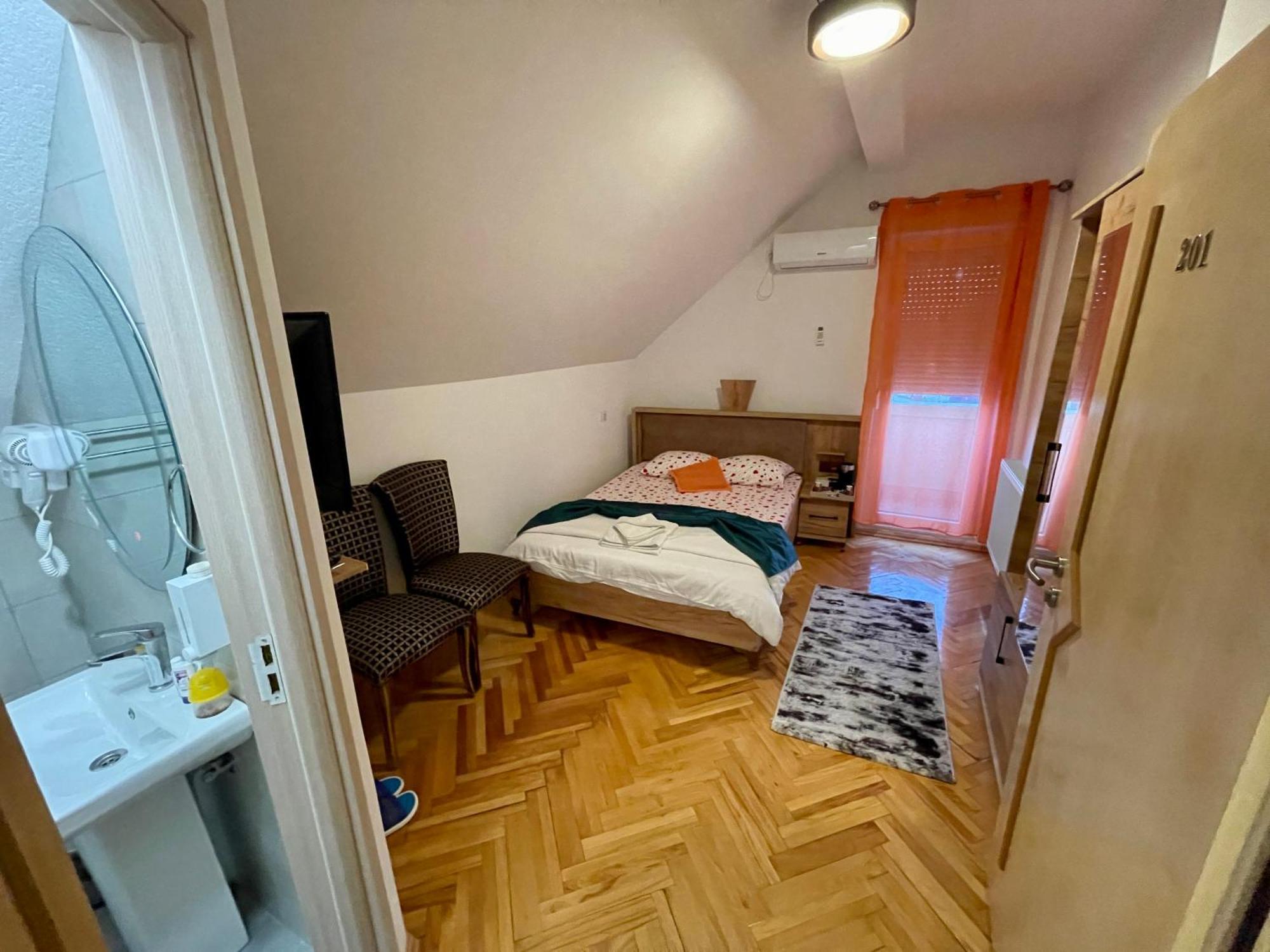 Madigan'S Hotel Kosovo Polje Luaran gambar