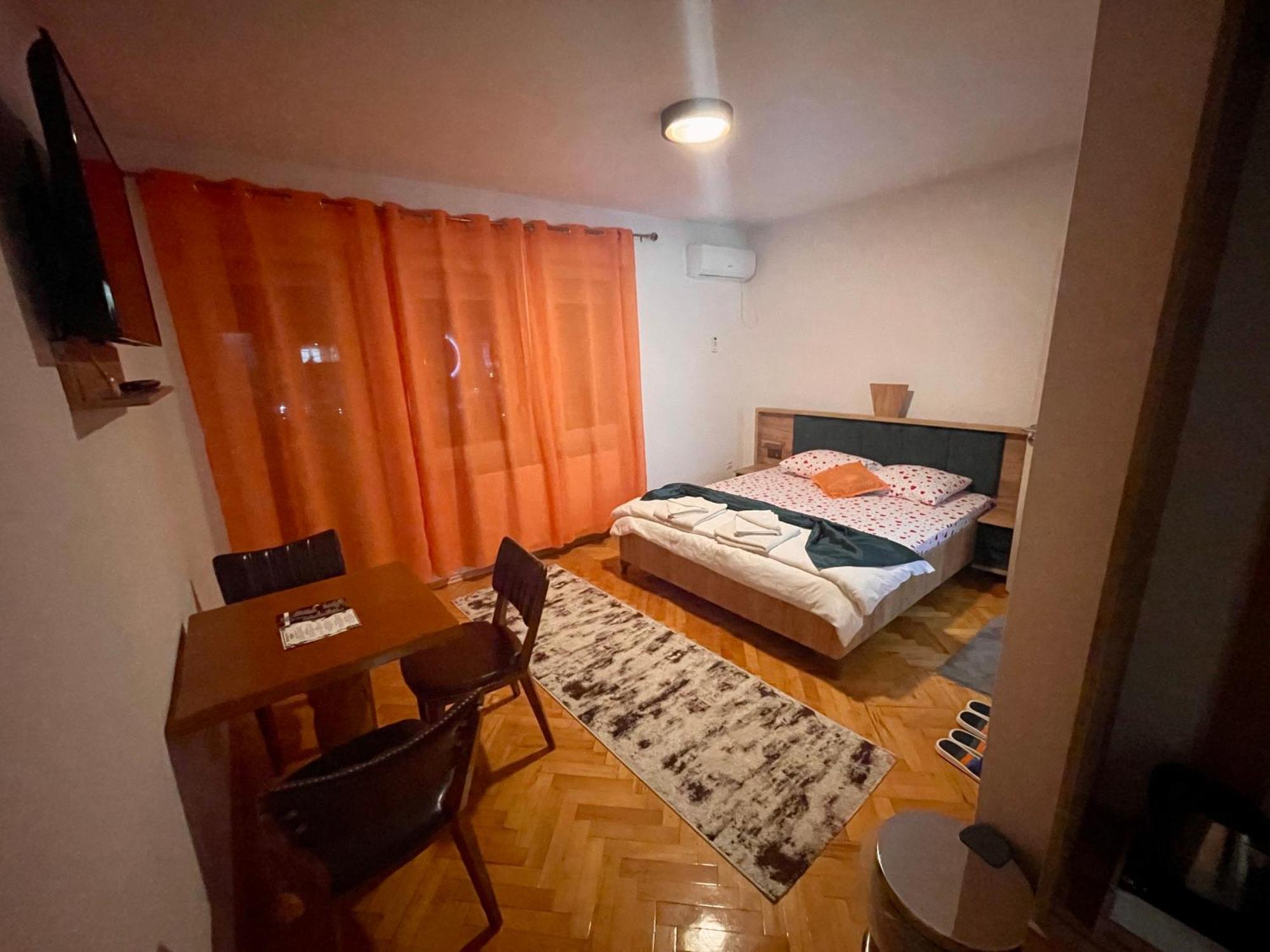 Madigan'S Hotel Kosovo Polje Luaran gambar